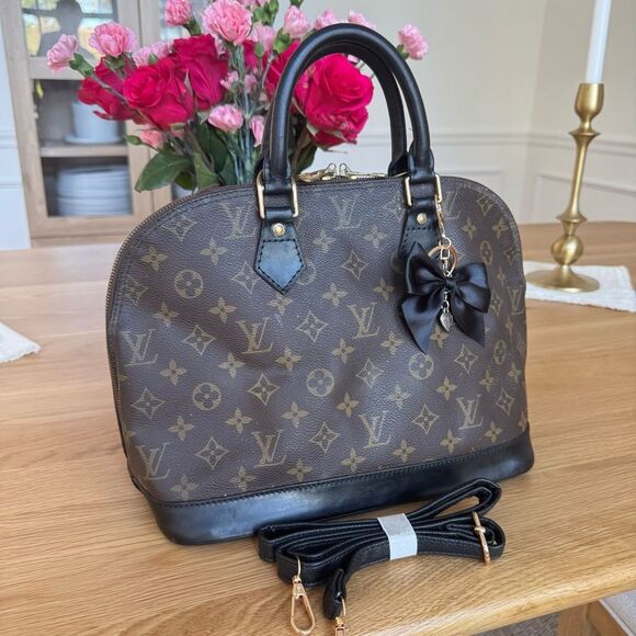 ✅AUTHENTIC✅Louis Vuitton ALMA PM - Picture 3 of 15